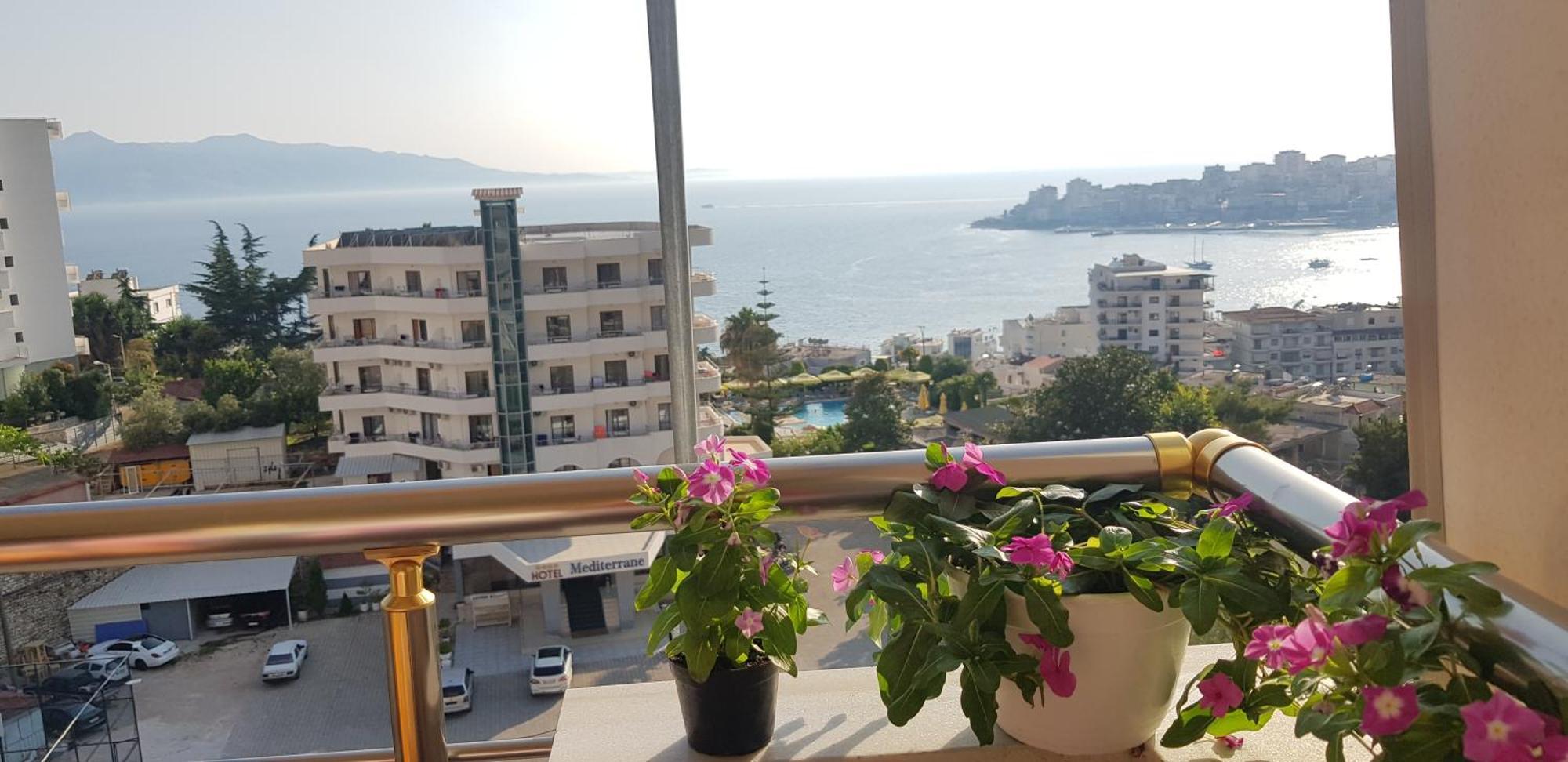 Two Suns Apartament Sarandë Exterior foto